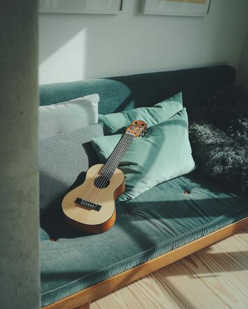 Гіталеле Yamaha GL1 з сумкою - гібрид гітари та укулеле (70 см, 6 струн)