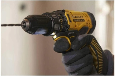 Шурупокрут Stanley V20 SFMCD700C2K 50Нм, 2x1,5Аг, у кейсі
