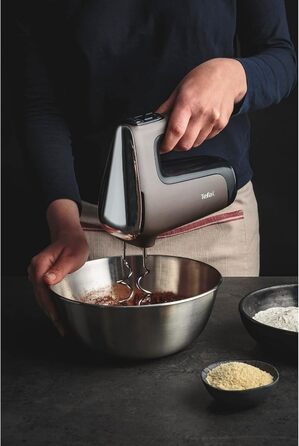 Ручний міксер Tefal Power Mix Silence HT650E, 600 Вт, тиха робота, 2 віночки, 2 гачки, регулятор швидкості, турбо, сірий
