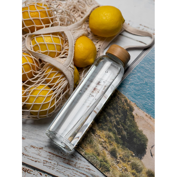 spottle Glass Water Bottle 1L - Glass Bottle in 500ml - 750ml or 1 Liter - Glass Water Bottle suitable for carbonated drinks – Dishwasher-safe & leak-proof glass drinking bottle (1000 ml, Transparent / Bamboo lid)