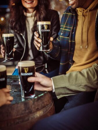 Набір з двох келихів Guinness з логотипом та дизайном арфи, 568 мл