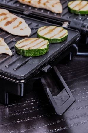 Складаний електричний контактний гриль Eldom GK130, сріблястий/сірий, 1600 Вт