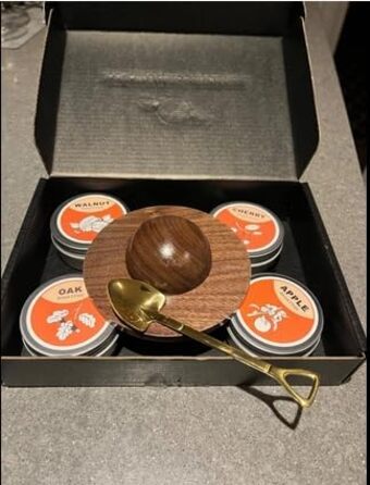 Набір для копчення коктейлів та віскі, з 4 дерев'яними стружками, подарунок на День батька, для Old Fashioned, коктейлів, віскі, бурбону, кави, м'яса, волоського горіха Saturn - волоський горіх