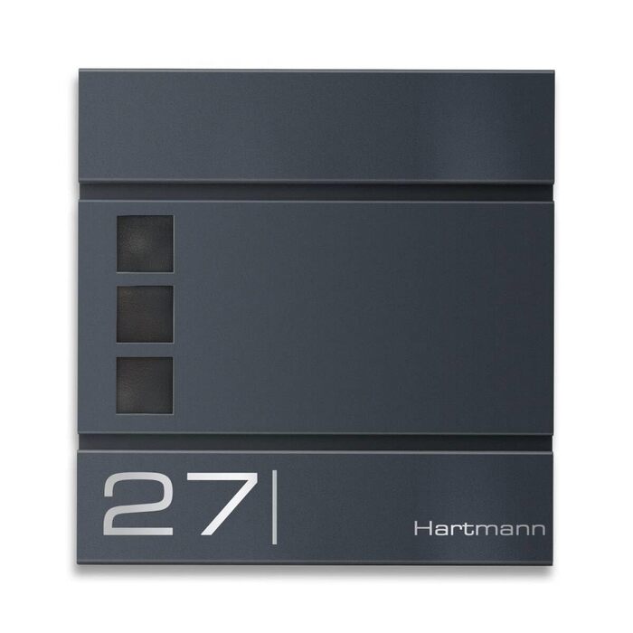 Поштова скринька Metzler Cube антрацит RAL 7016 з лазерним гравіюванням номеру будинку та імені - настінна, з відділенням для газет, вікном. Розмір: 37x37x10.5 см