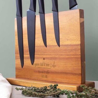 Personalized Magnetic Knife Block from Acacia Wood - Without Knives - 32 x 25 x 10.5 cm - Stable Base - Individual Design - Gift for Birthday, Mother's Day, Housewarming - Wooden Knife Holder (Secret Ingredient)