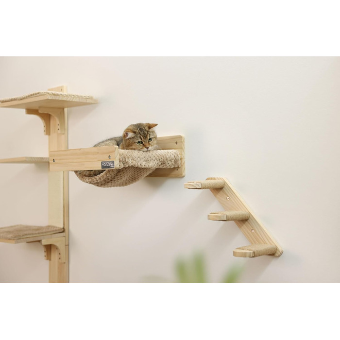 Гамак для котів Kerbl Timber (натуральний/тауп, 38 x 33,5 x 16 см, до 6 кг), м'який плюш, для кріплення на стіну, знімний чохол, іграшка для котів, аксесуари для тварин