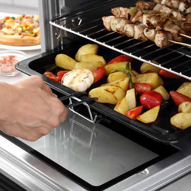 HOMCOM Mini Oven 32L, 1600W, Electric Oven with Grease/Drip Tray, Stainless Steel & Glass, Silver, 52.2x38.1x33.5cm | Aosom