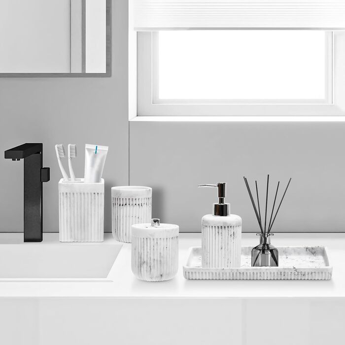 Набір аксесуарів для ванної кімнати XLHOMO з штучного каменю, 5 предметів: диспенсер для лосьйону/мила, тримач для зубних щіток, чашка для ванної кімнати, контейнер для ватних паличок та піднос для туалету, органайзер для дому, світлий (мармур)
