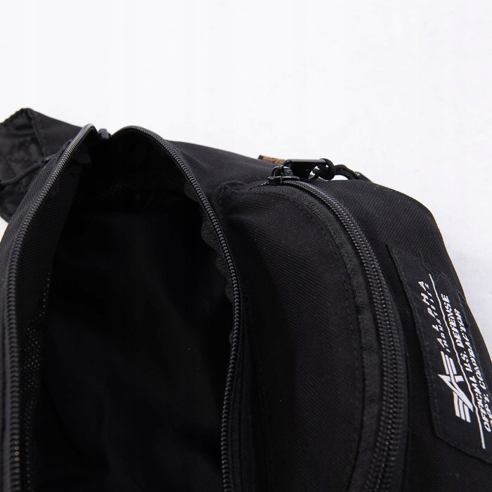 Сумка-месенджер Alpha Industries (нерка) через плече, чорна