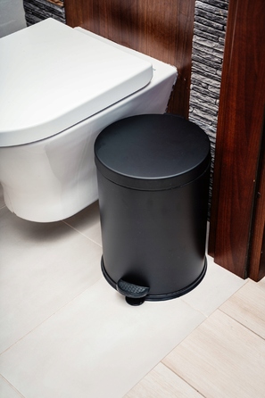 Кругле сміттєве відро з педаллю Easyform, чорне, 12 л