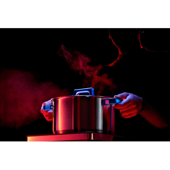 Каструля WMF Ultimate Cool 16 см без кришки, 1,4 л, Cromargan® нержавіюча сталь, без покриття, для індукційних плит, з внутрішньою міткою об'єму, придатна для миття в посудомийній машині