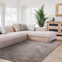 колір: сірий