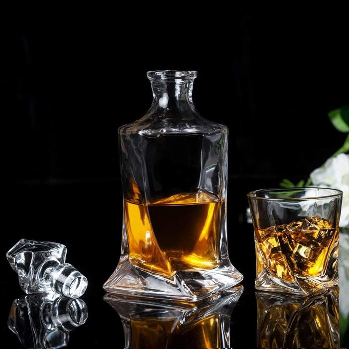 KANARS Whisky Decanter and Glasses Set, 800 ml Lead-Free Crystal Whiskey Decanter with 4x 300 ml Glasses, 5-Piece, Gift Box