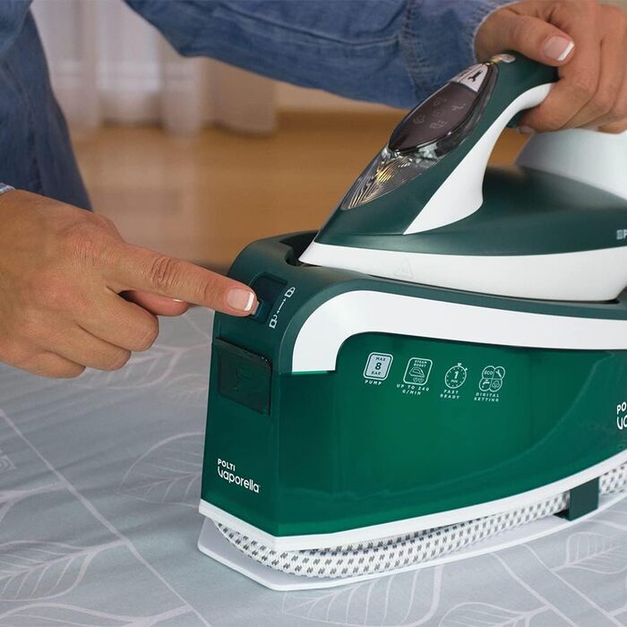 Polti Vaporella Express VE30.20, high-performance steam ironing station with up to 8 bar pump, ECO function, with One Temperature Technology and digital setting, White/Green Bianco E Verde