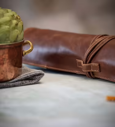 Angus Stoke Chef's Messer Roll Leather | Premium Large Chef's Knife Roll | Knife Bag for Chef's Knives with Extra Pocket & Zipper | Chef's Bag Nils (Mahogany)