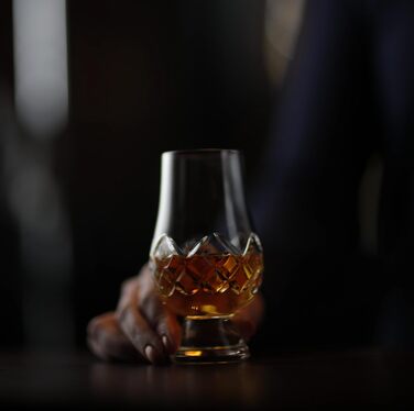 Склянка для віскі Glencairn з огранюванням у подарунковій коробці