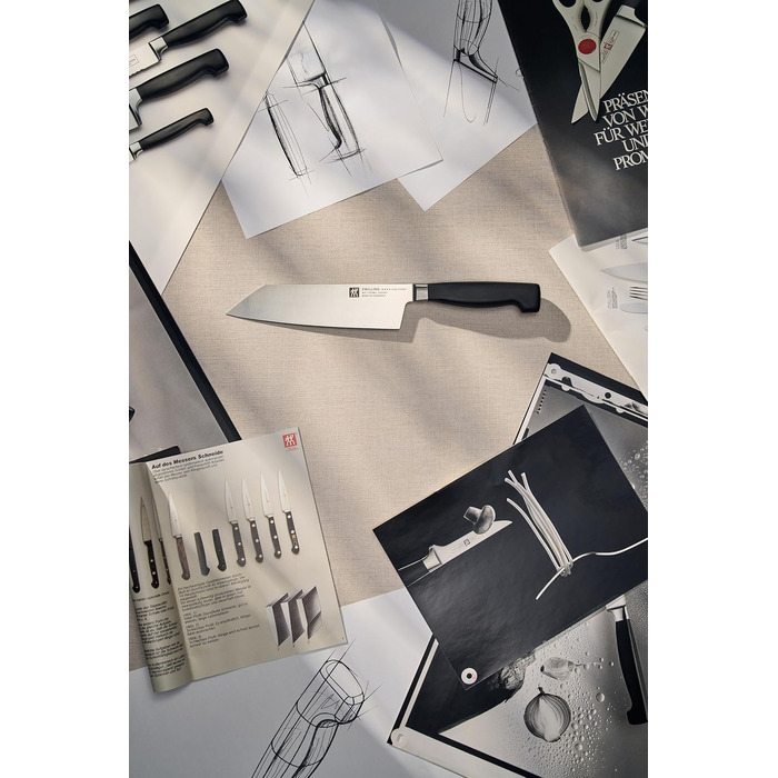 Кухонний ніж Сантоку ZWILLING Professional S, нержавіюча сталь, 17 см, чорний
