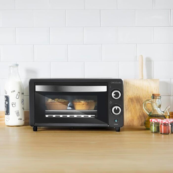 Електрична піч Cecotec Bake&Toast 1090 Black, 10 л, 1000 Вт, таймер 60 хв, регулювання температури до 230ºC, деко, решітка-гриль та щипці з ручкою