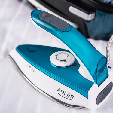 Потужна компактна праска для подорожей ADLER AD 5035, парова, зі складаною ручкою, 1700 Вт