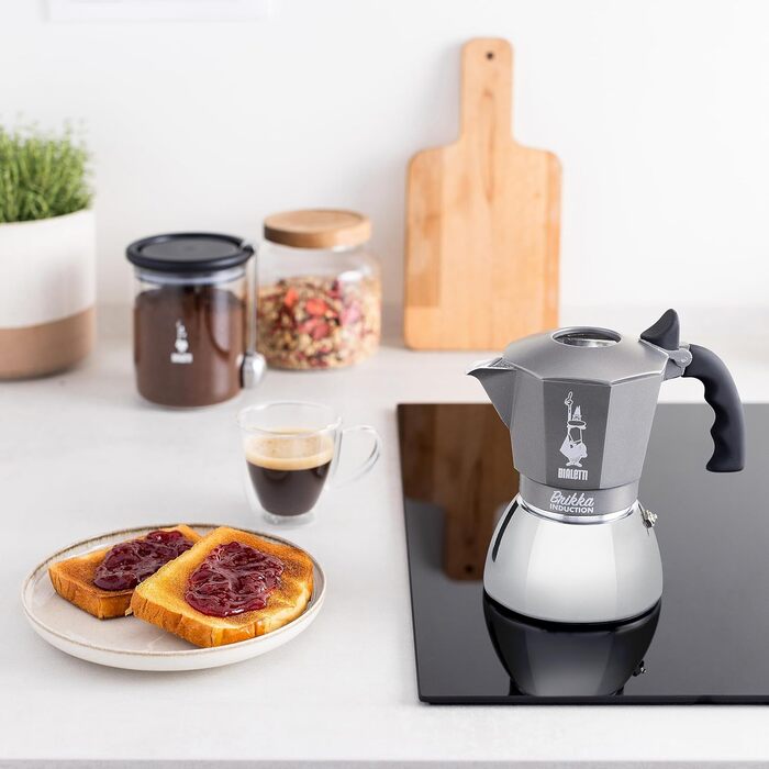 Bialetti Brikka Induction Coffee Maker, 4 Cups (170 ml), Espresso like at the bar, suitable for all stovetops, elegant design, Silver 4 cups BRIKKA INDUCTION Single