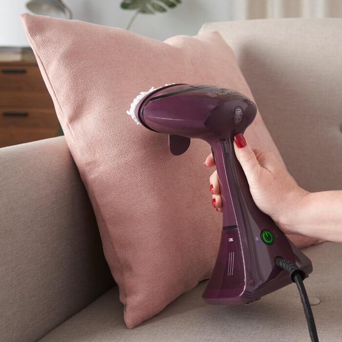 Відпарювач Russell Hobbs VacuSteam™ з технологією всмоктування: 1800 Вт, керамічна підошва, 200 мл резервуар, для всіх тканин