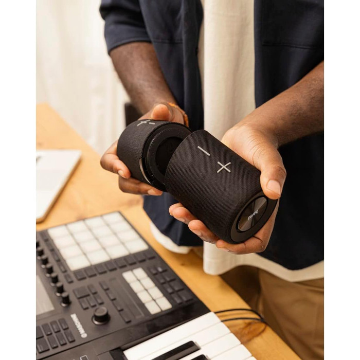 Hama Twin: Набір 2 Bluetooth колонок 30W, водонепроникні (IP67), чорні. Портативні, плавучі, до 10 годин роботи. True Wireless Stereo.