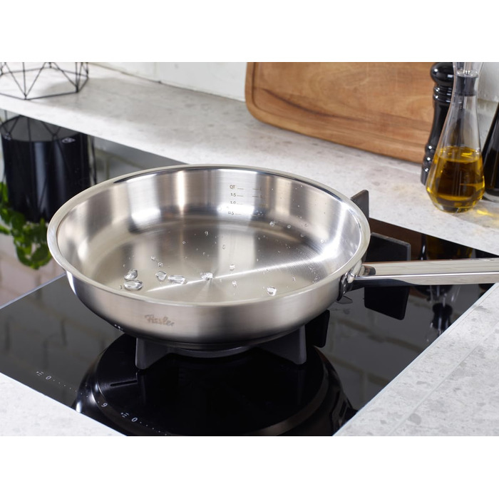 Сковорода Fissler Original Profi Collection з нержавіючої сталі, 24 см, з внутрішньою шкалою та зоною для приготування на грилі (без Novogrill), для індукційних плит
