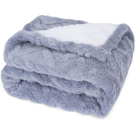 колір: блакитний