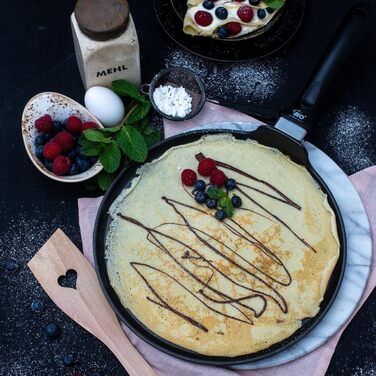 ELO Crepe Pan, 28 cm, ALUCAST - Frying pan made of energy-saving die-cast aluminum with non-stick coating, suitable for ceramic, gas, electric, and induction cooktops - dishwasher safe, Color: Black 28CM ALT Crepes Pan