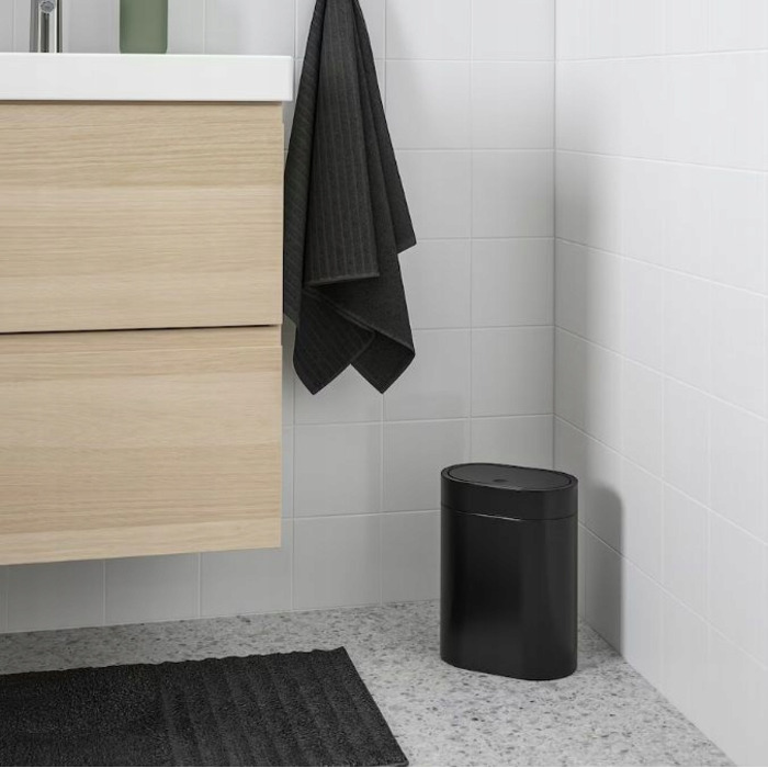 Кошик для сміття у ванну кімнату IKEA BROGRUND з кришкою та кнопкою, чорний, 4 л